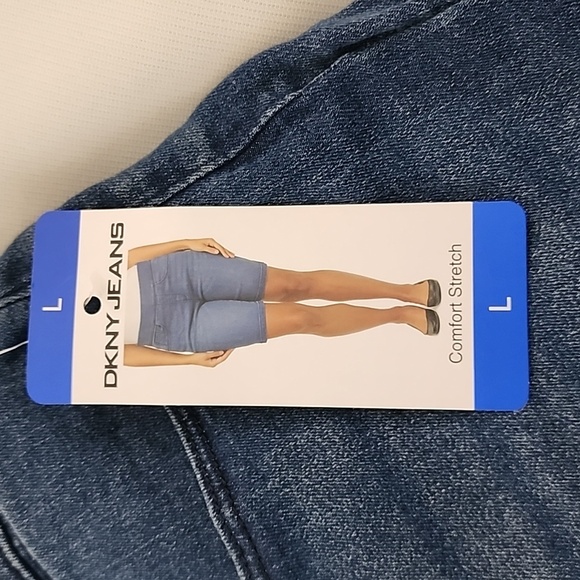 DKNY Jeans women's Short Size: L - Picture 12 of 17